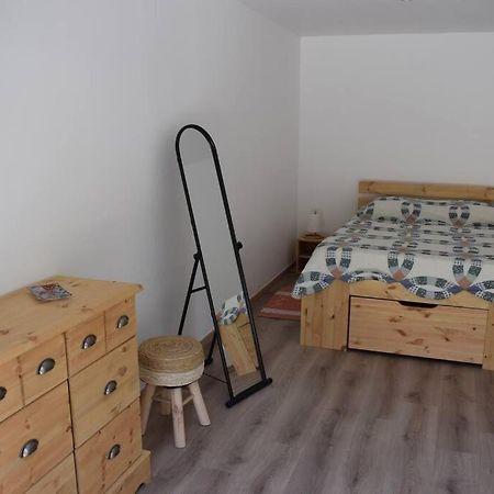 Appartement Neuf Et Independant Dans Rez-De-Villa Vallauris Kültér fotó