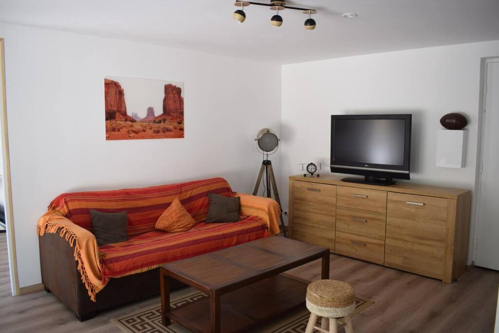 Appartement Neuf Et Independant Dans Rez-De-Villa Vallauris Kültér fotó